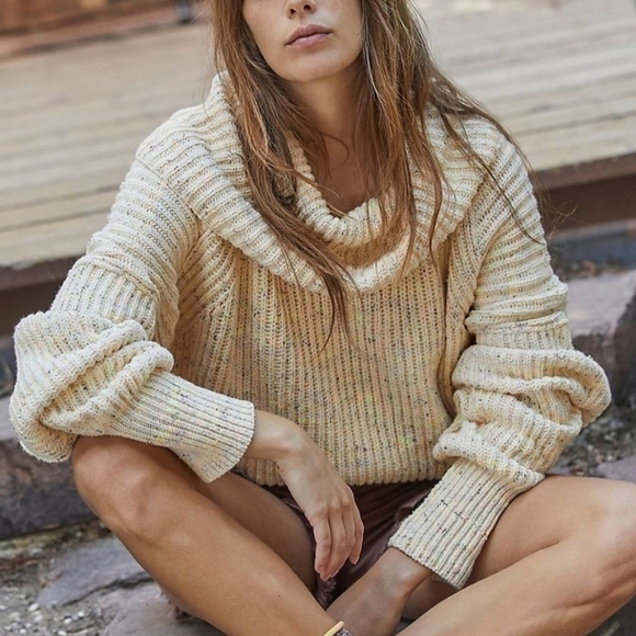 FREE PEOPLE Leo Tunic sweater NWT Oversized - Picture 1 of 9